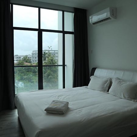 Zen66 @ Roxy Serviced Apartment Kuching Esterno foto