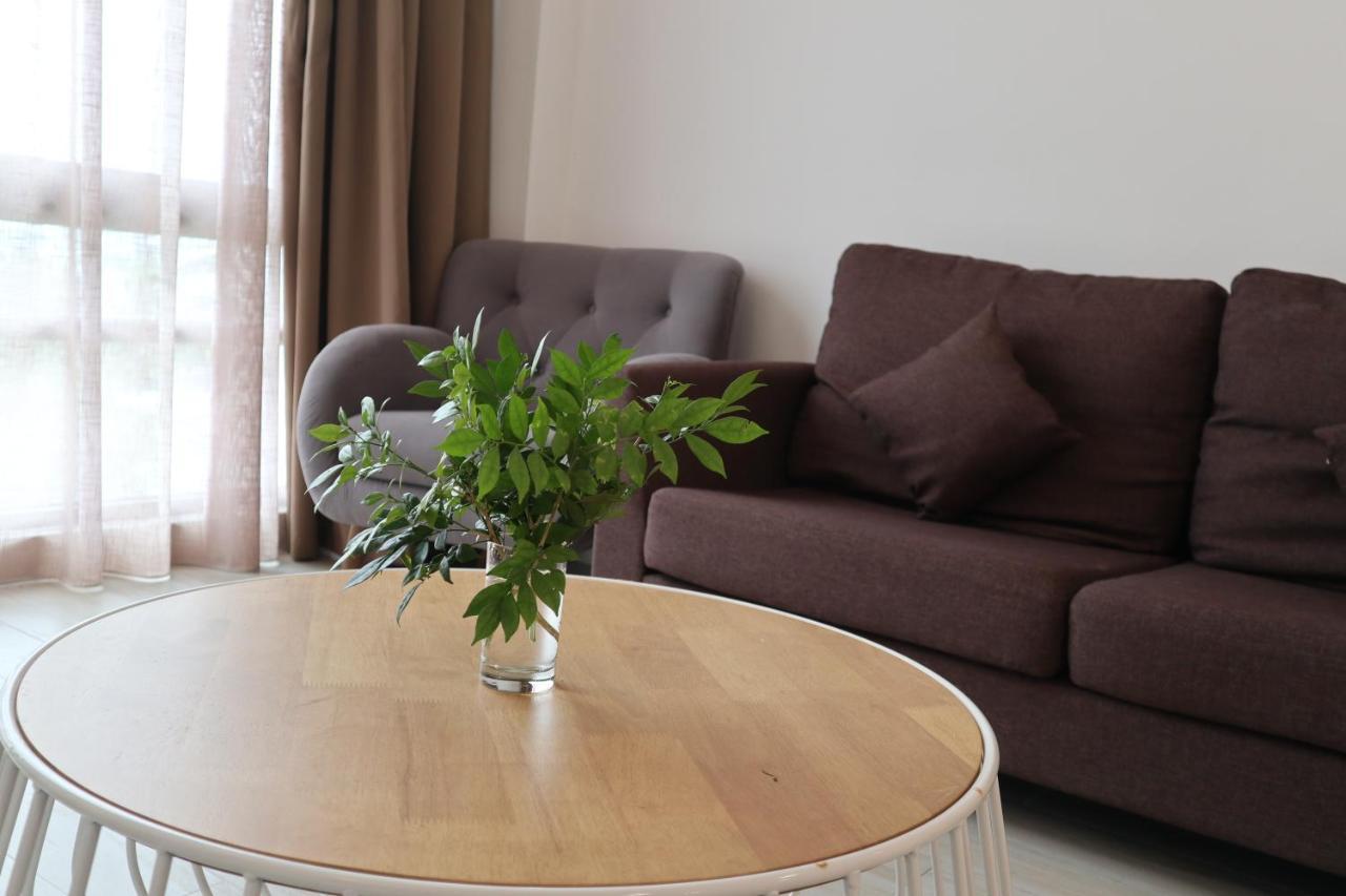 Zen66 @ Roxy Serviced Apartment Kuching Esterno foto
