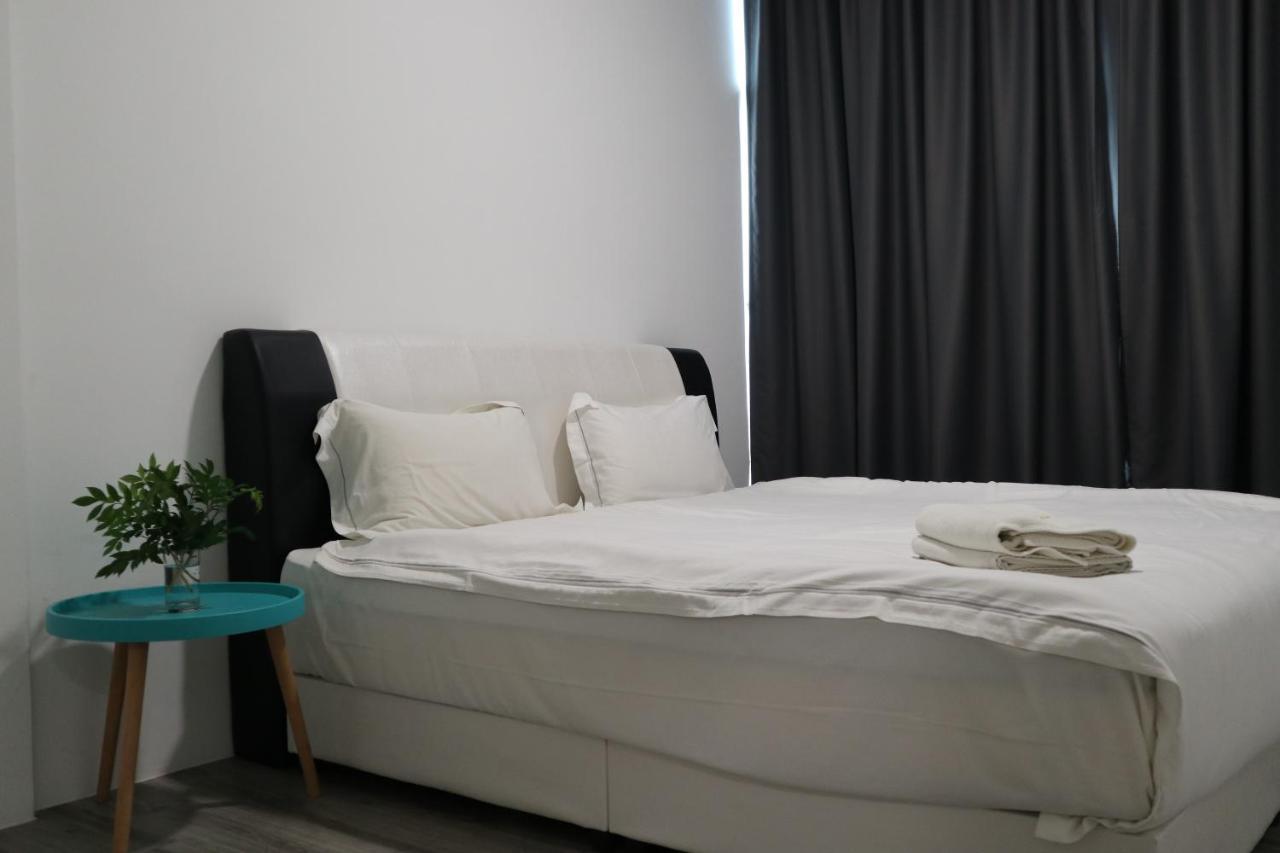 Zen66 @ Roxy Serviced Apartment Kuching Esterno foto