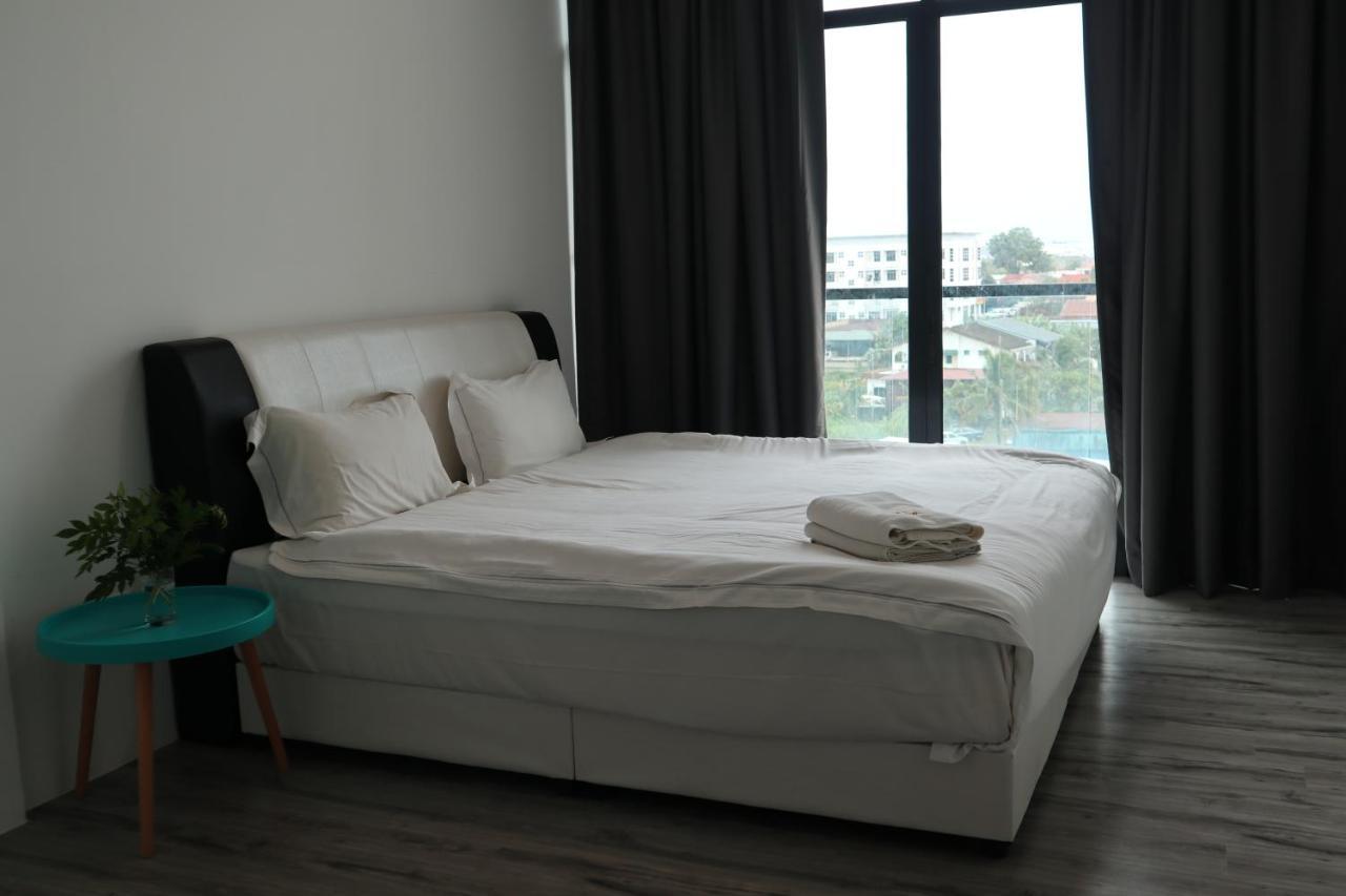Zen66 @ Roxy Serviced Apartment Kuching Esterno foto
